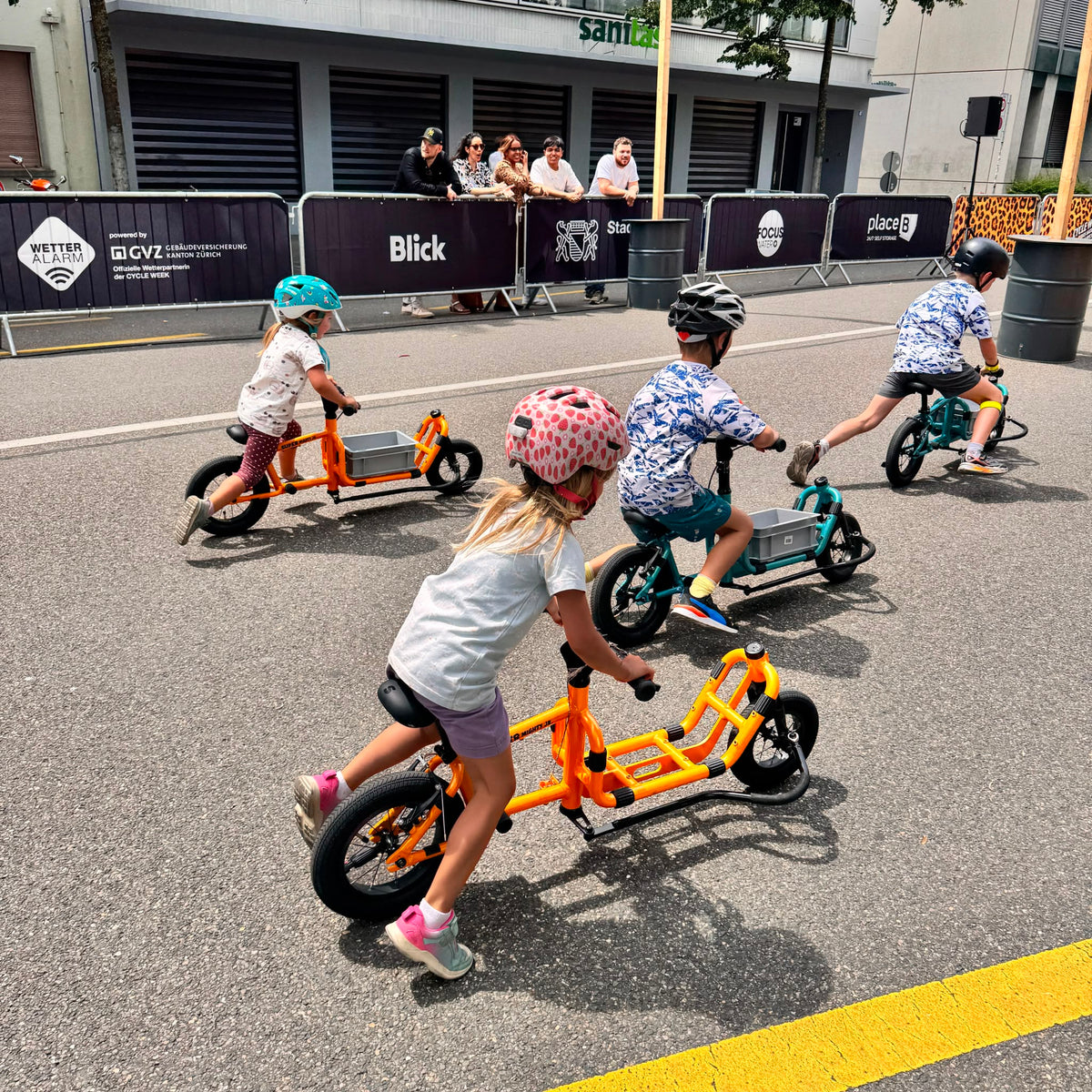 SUPER Mighty Junior Kinderlastenlaufrad im Einsatz bei der Cycle Week